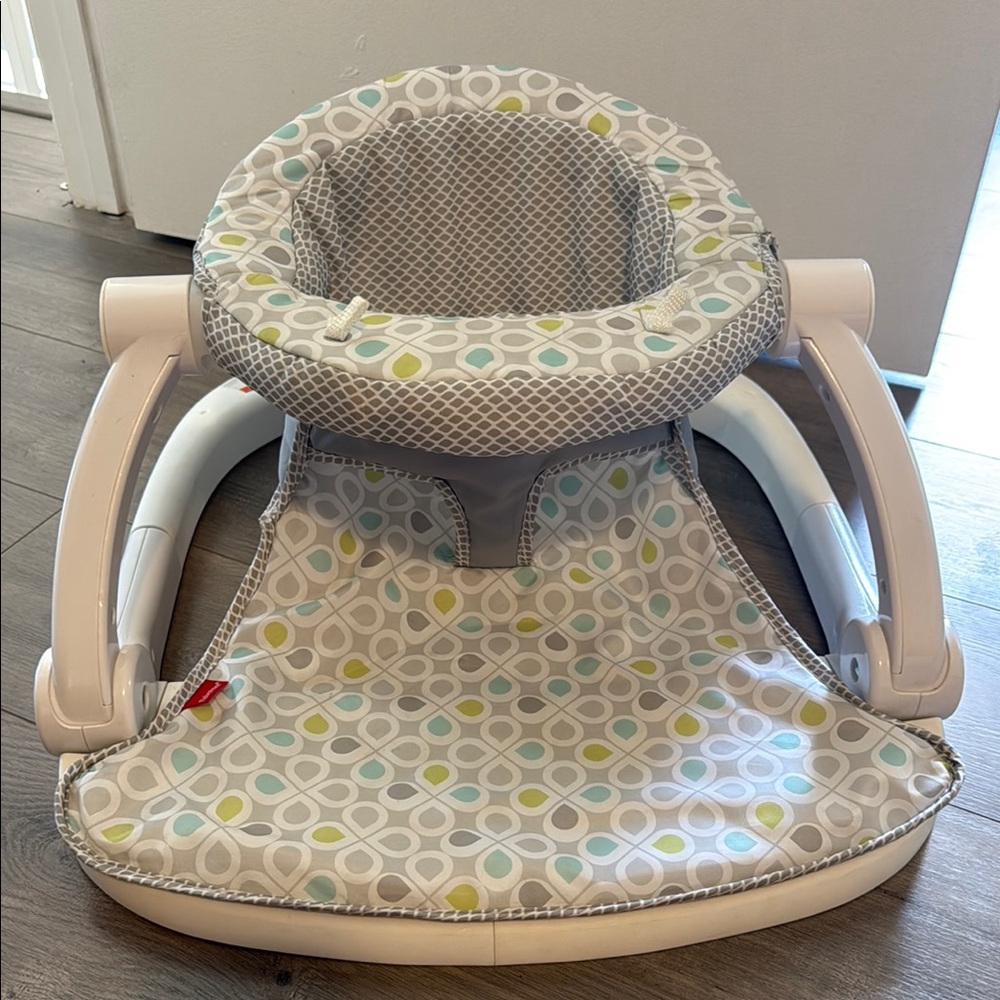Fisher-Price Baby Sit Me Up Seat with Patterned Fabric